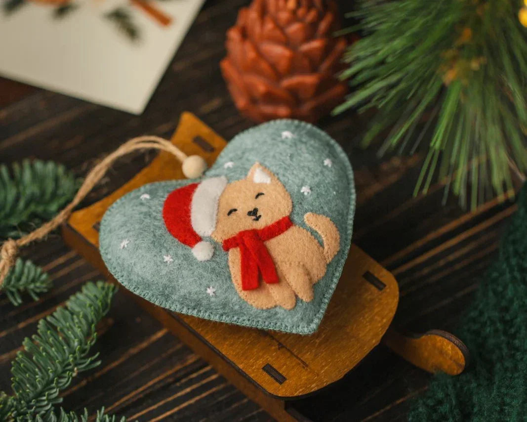 Christmas Felt Patterns – Tree, Cat & Heart